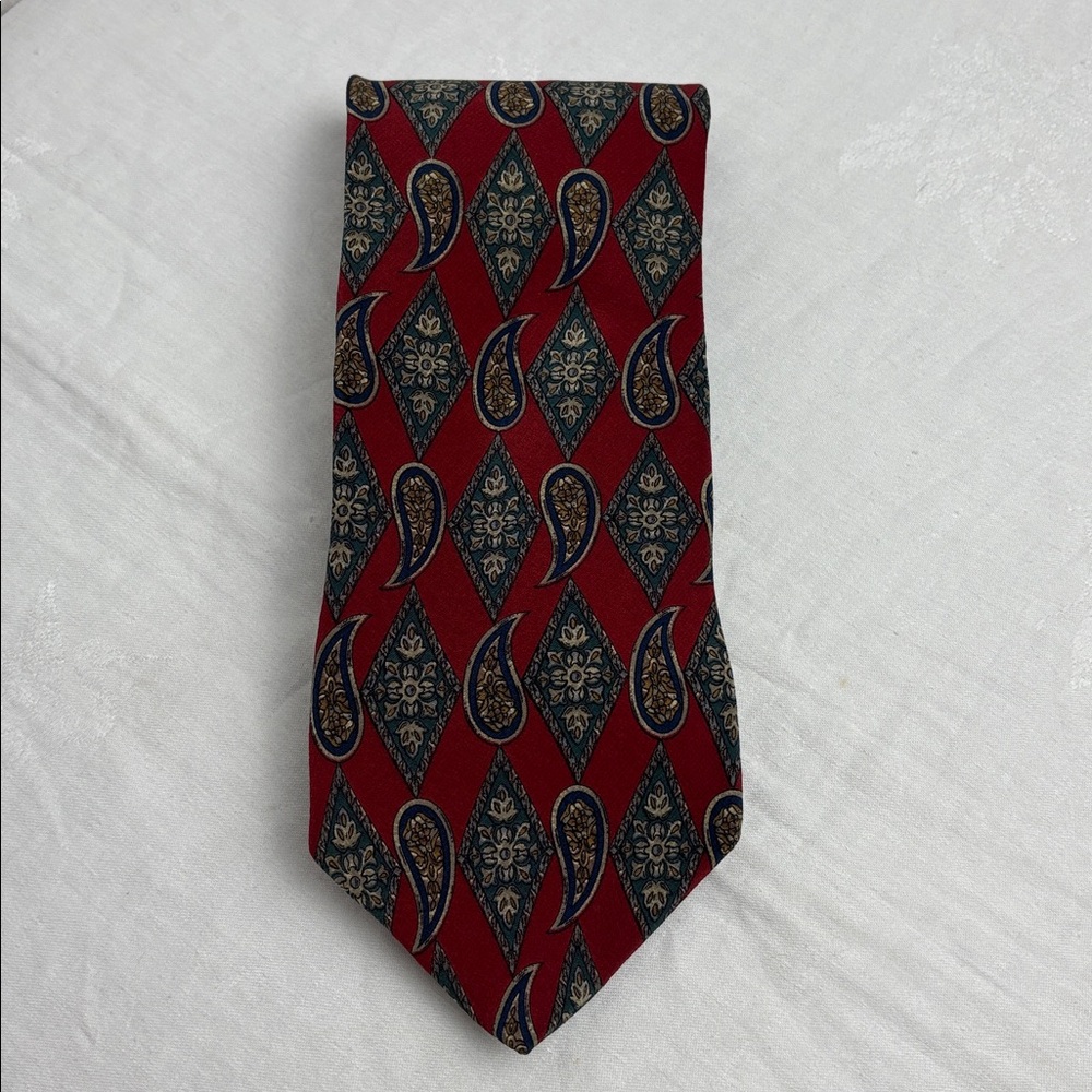 Bill Blass Men's 100% Silk Tie Collection - Red, Purple, Green - Picture 6 of 7